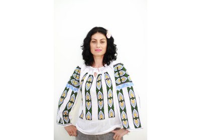 Ie damă cu mânecă lungă multicoloră